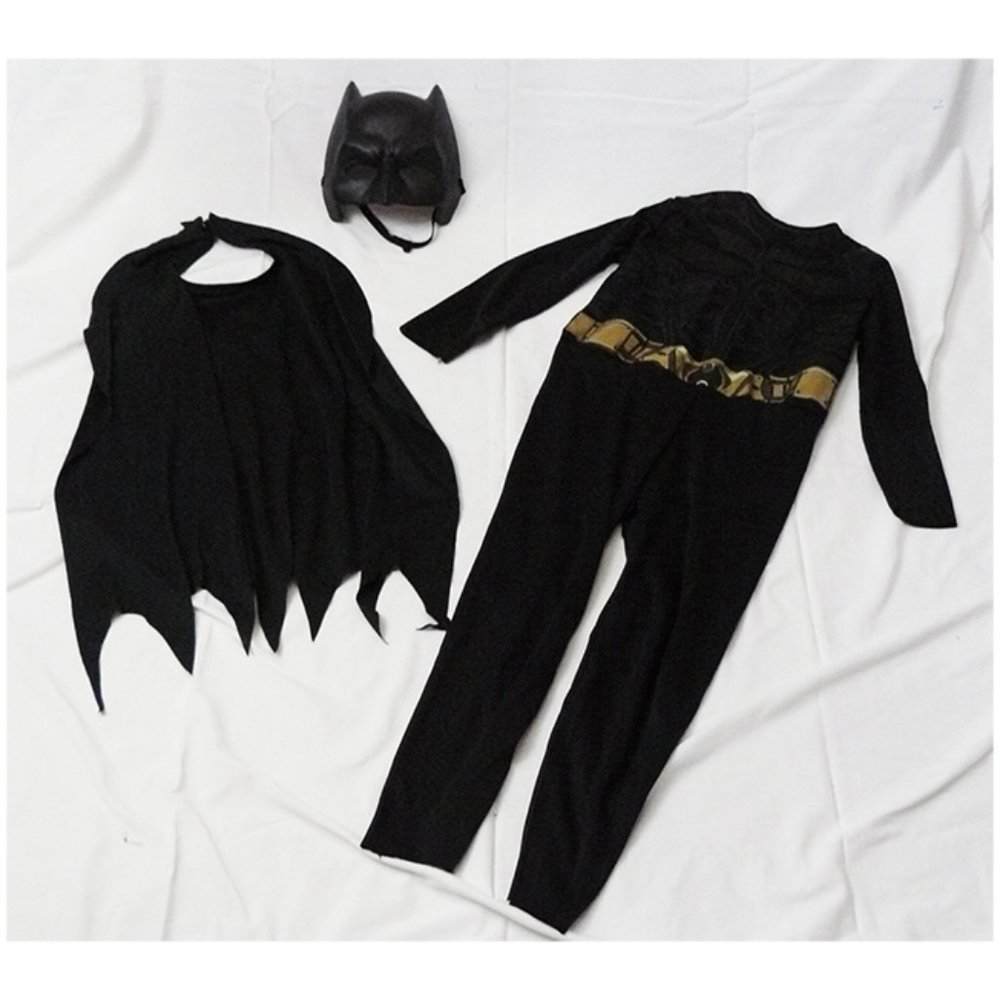 DC Batman Suit, Cape & Mask Halloween Costume, Rubies Kids Small, GUC